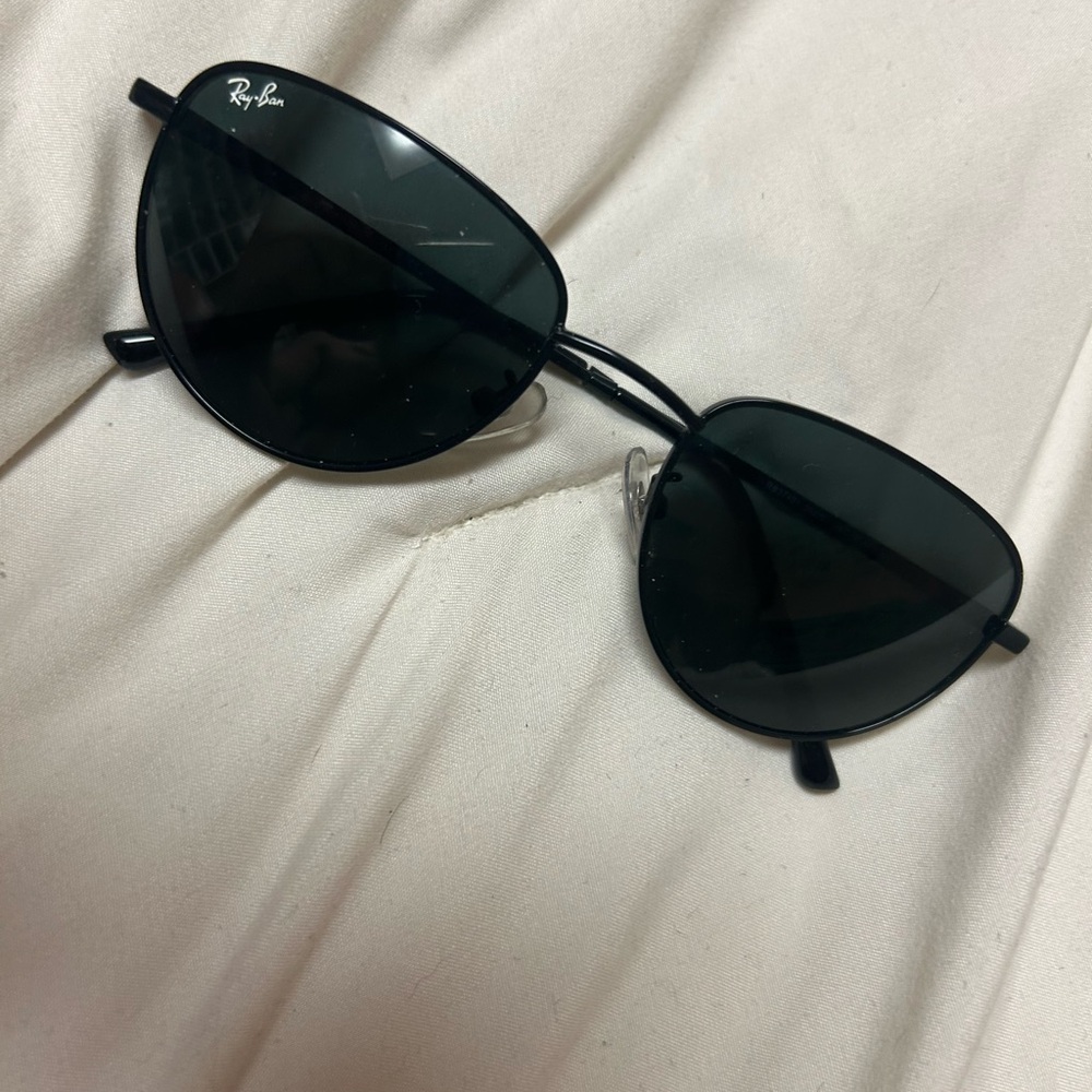 Ray-Ban Black Sunglasses
